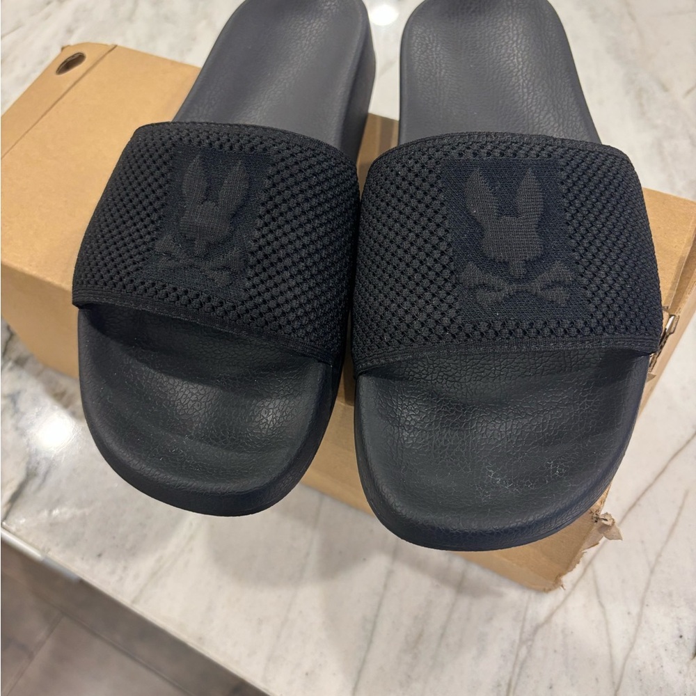 Psycho Bunny men’s slides, used only once